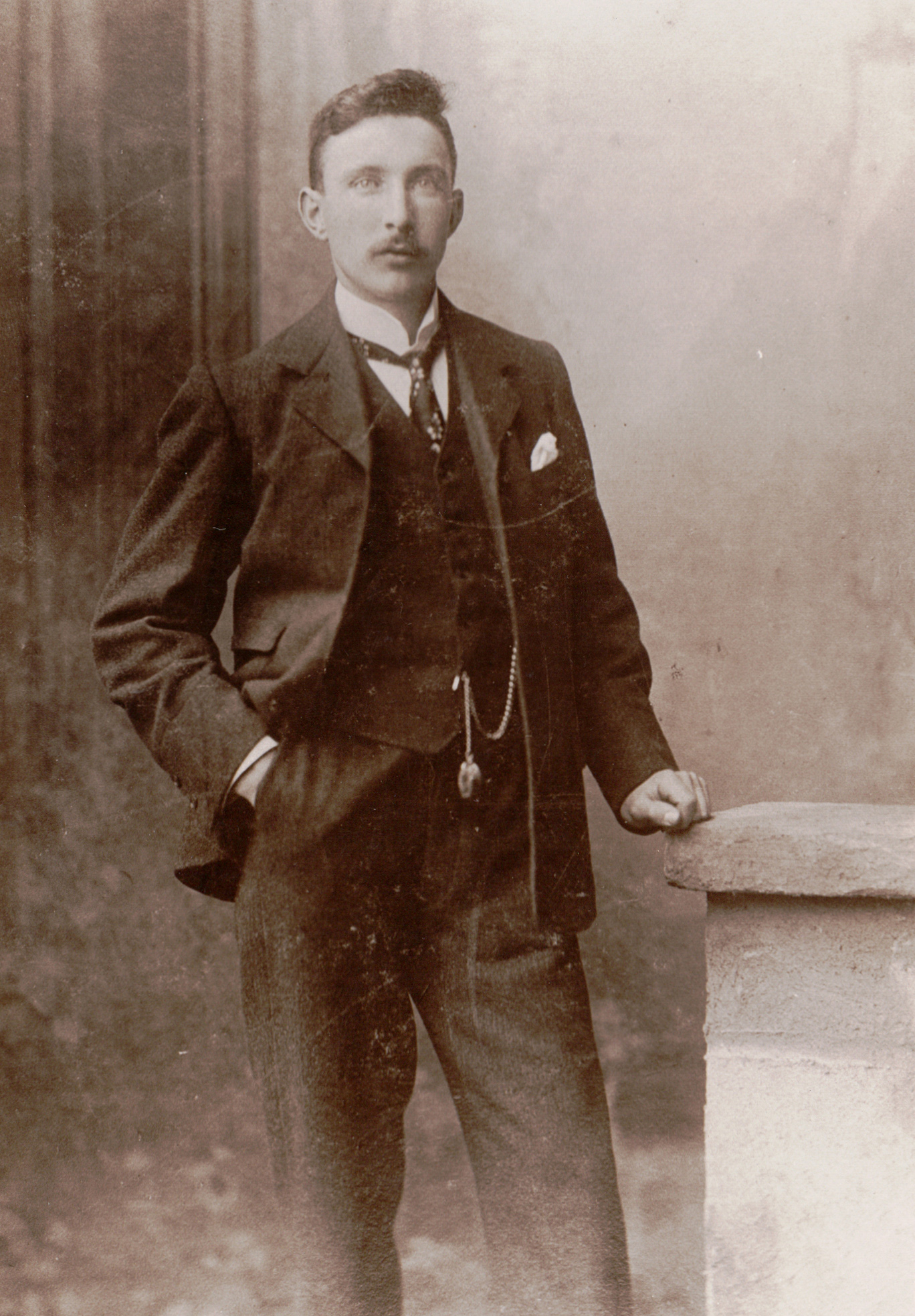 Photo of photos/Donald McLennan b1879 Fodderty portrait